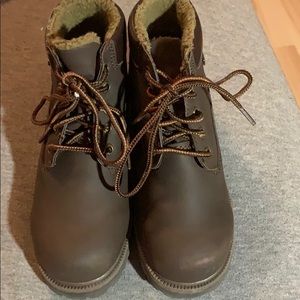 Boys boots